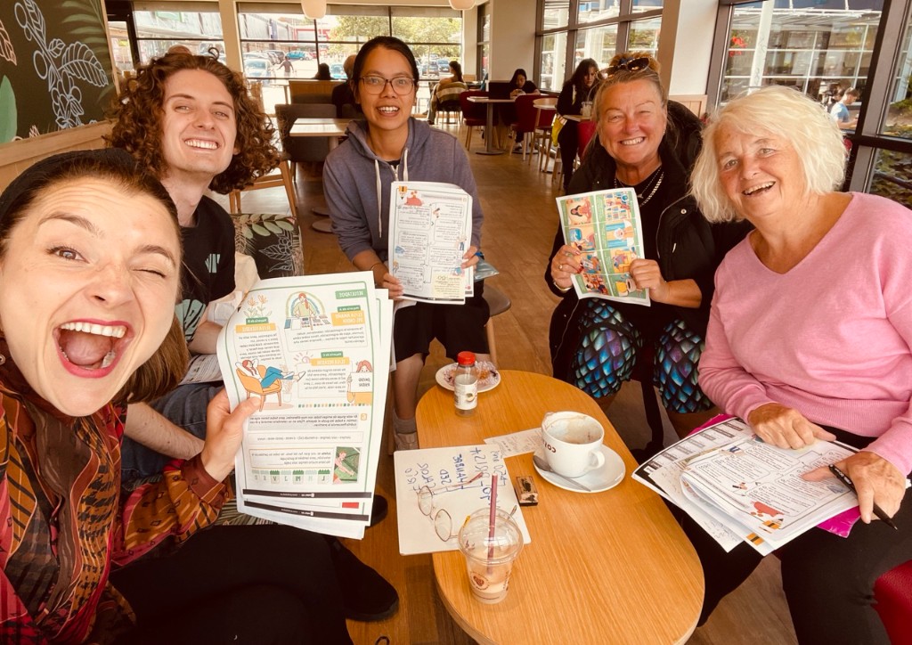 Beginner adults practising Spanish together in Loughborough